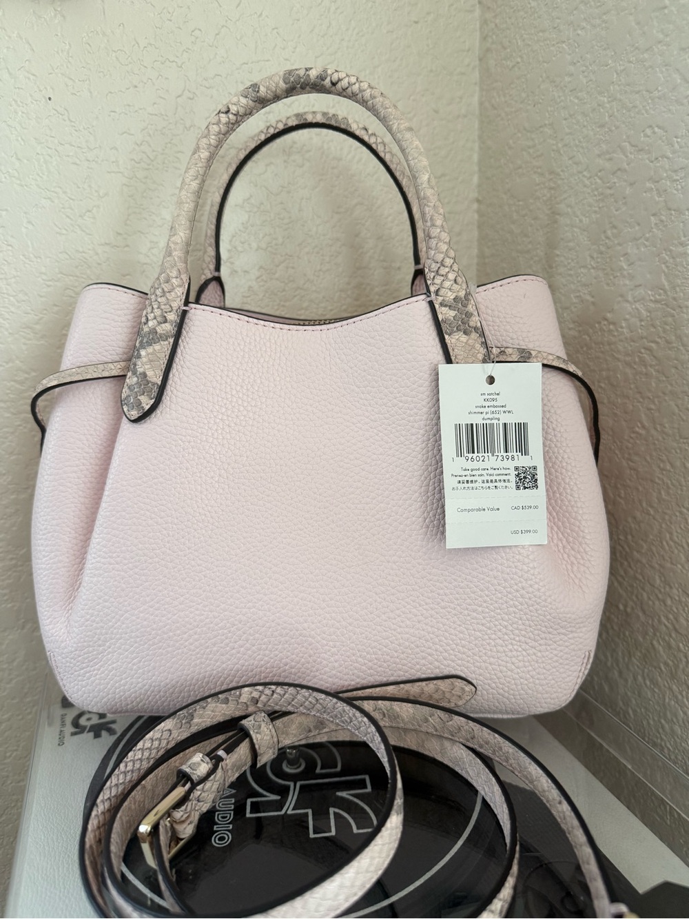 Dumpling Pebble and Snake Embossed Small Satchel Bag - Picture 2 of 7